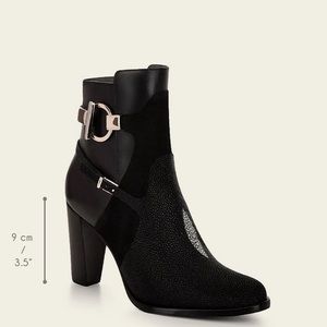Brand New Cuadra Exotic Stingray Ankle Boots